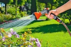 GARDENA Classic Multibroes 8 GARDENA Classic Multibroes -Exporteren Tuin Helper Winkel gardena classic multibroes 1619704821 l