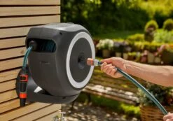 GARDENA Wandslangenbox 15 RollUp S Wit -Exporteren Tuin Helper Winkel gardena wandslangenbox 15 rollup s wit 1619704856 l