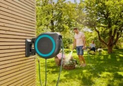GARDENA Wandslangenbox 35 RollUp XL 9 GARDENA Wandslangenbox 35 RollUp XL -Exporteren Tuin Helper Winkel gardena wandslangenbox 35 rollup xl 1619704860 l